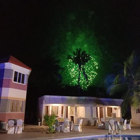 Coral Beach Resort Mahabalipuram Exterior foto