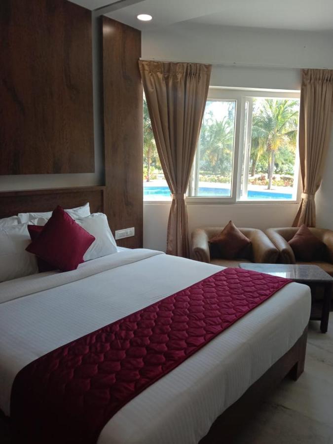 Coral Beach Resort Mahabalipuram Exterior foto