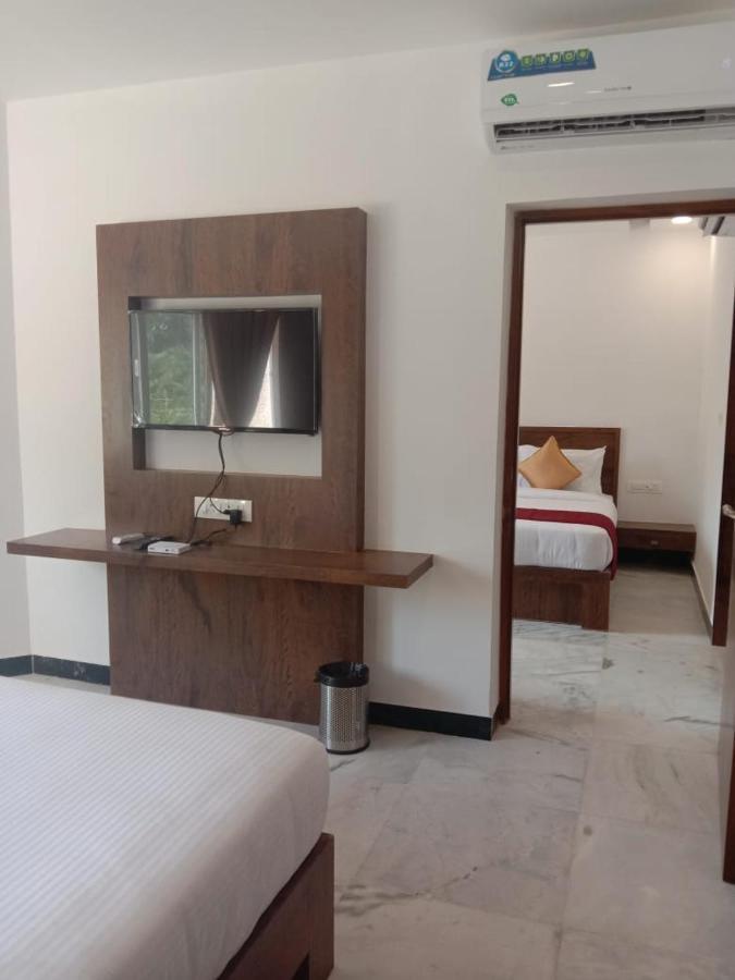Coral Beach Resort Mahabalipuram Exterior foto