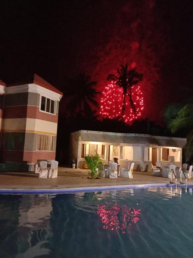 Coral Beach Resort Mahabalipuram Exterior foto